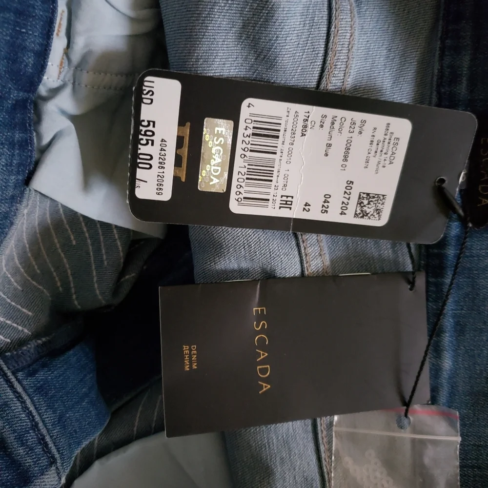 Escada Distressed & Embelished Jeans - Picture 16 of 16